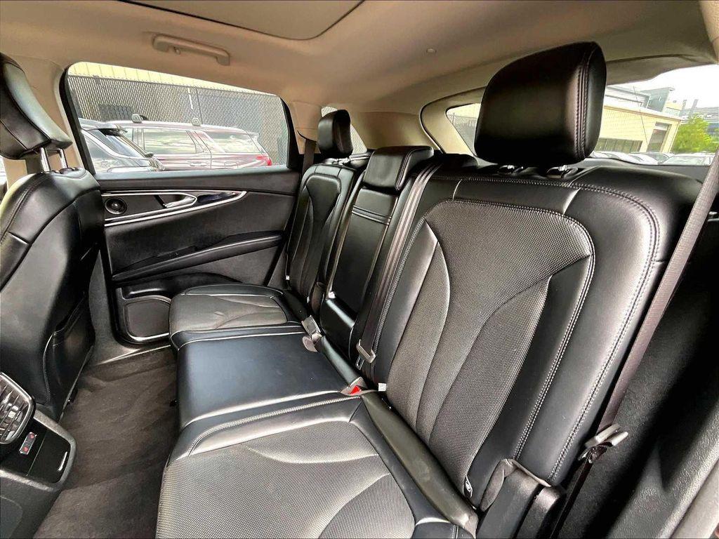 used 2022 Lincoln Nautilus car, priced at $33,900