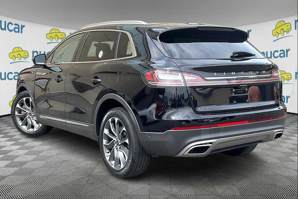 used 2022 Lincoln Nautilus car, priced at $36,300