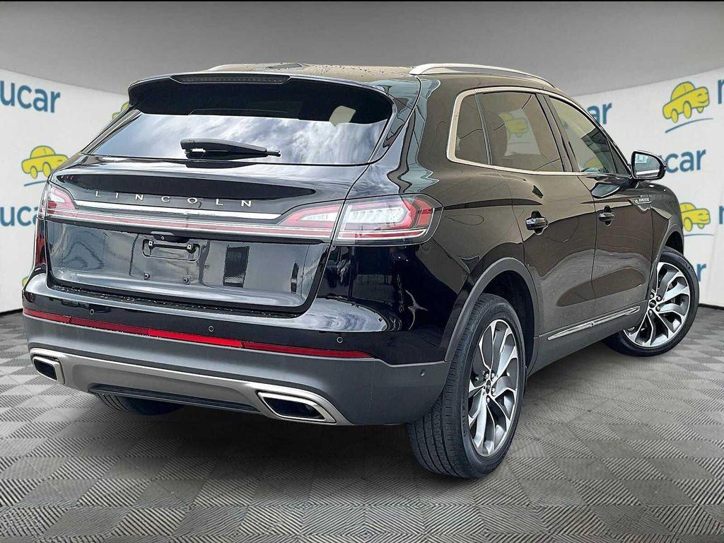 used 2022 Lincoln Nautilus car, priced at $33,900