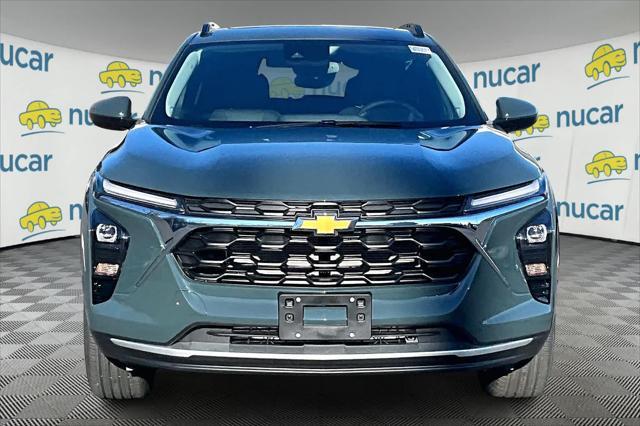 new 2025 Chevrolet Trax car, priced at $25,630