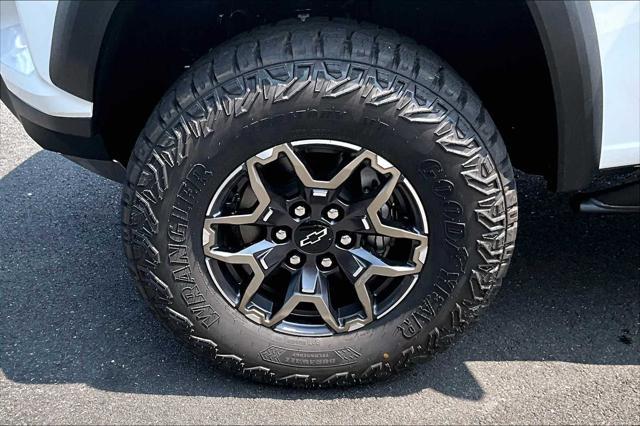 new 2025 Chevrolet Colorado car, priced at $52,640