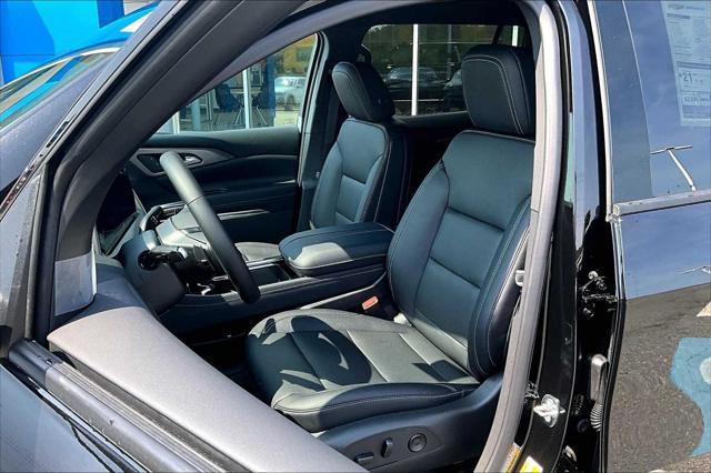 new 2025 Chevrolet Traverse car, priced at $47,140