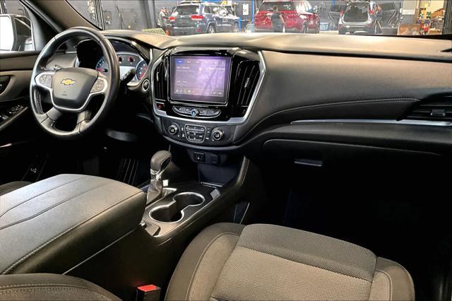 used 2022 Chevrolet Traverse car, priced at $27,400