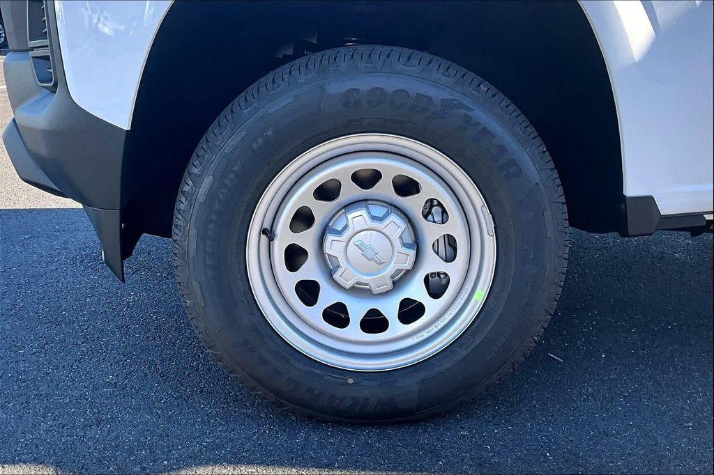 new 2024 Chevrolet Colorado car, priced at $37,895