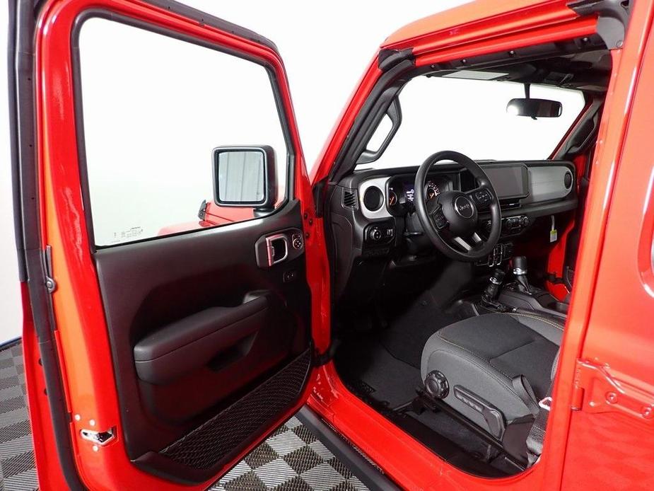 new 2025 Jeep Gladiator car, priced at $38,000