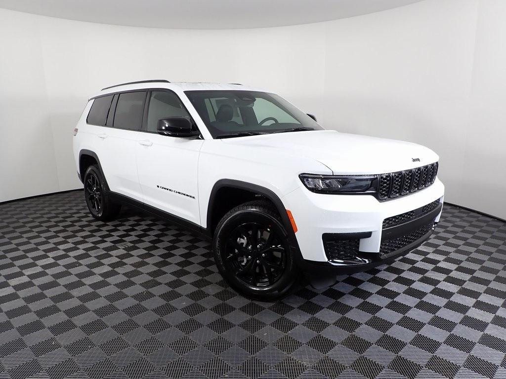 new 2025 Jeep Grand Cherokee L car, priced at $47,000