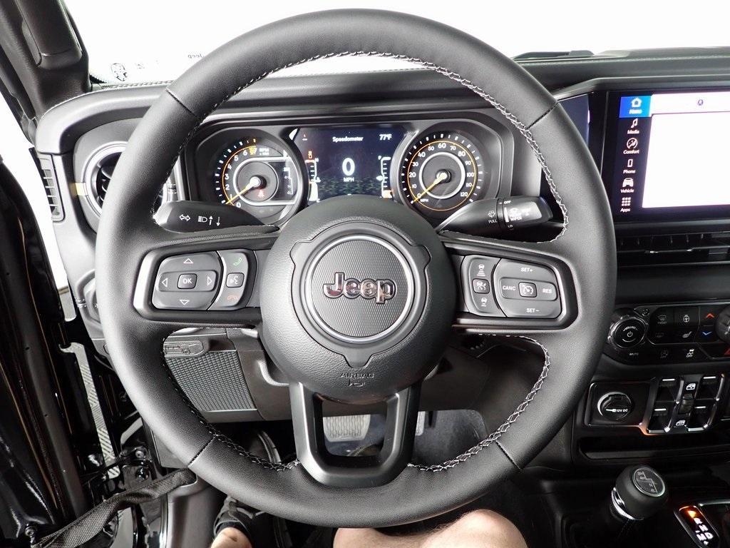 new 2025 Jeep Gladiator car, priced at $45,152