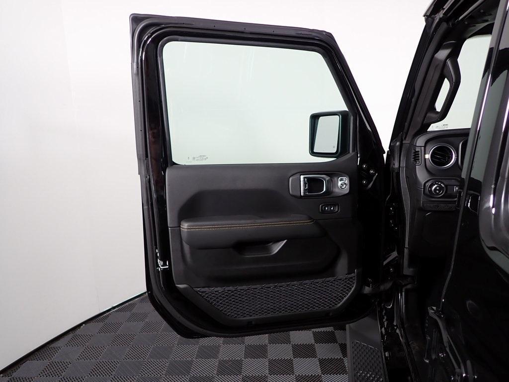 new 2025 Jeep Gladiator car, priced at $45,152