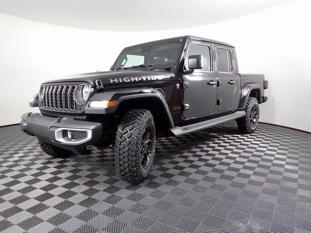 new 2025 Jeep Gladiator car, priced at $45,152