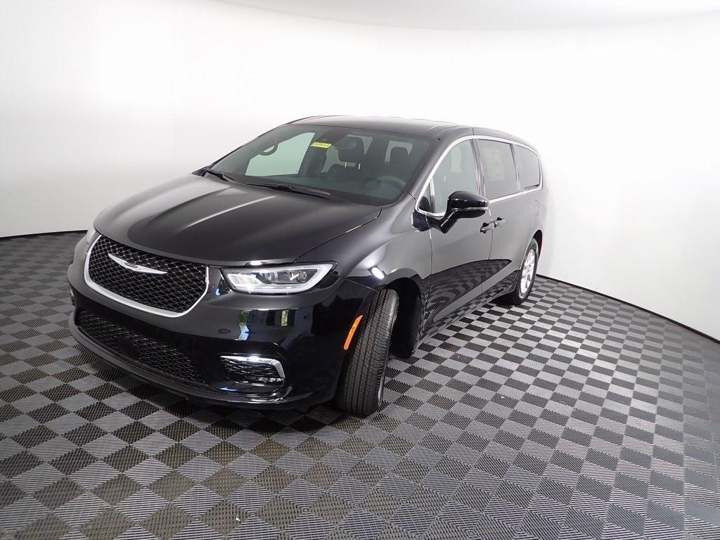 new 2025 Chrysler Pacifica car, priced at $40,075
