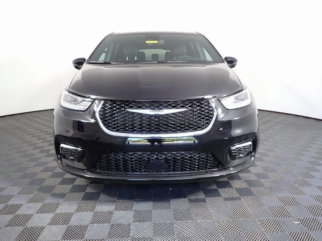 new 2025 Chrysler Pacifica car, priced at $40,075