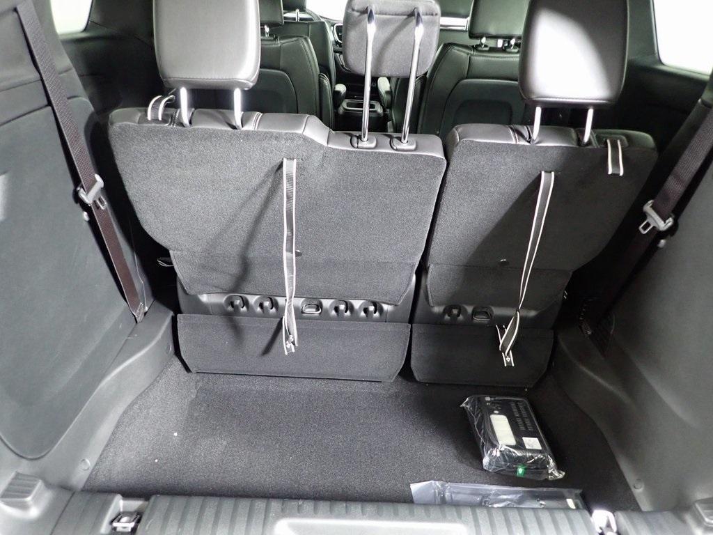 new 2025 Chrysler Pacifica car, priced at $40,075