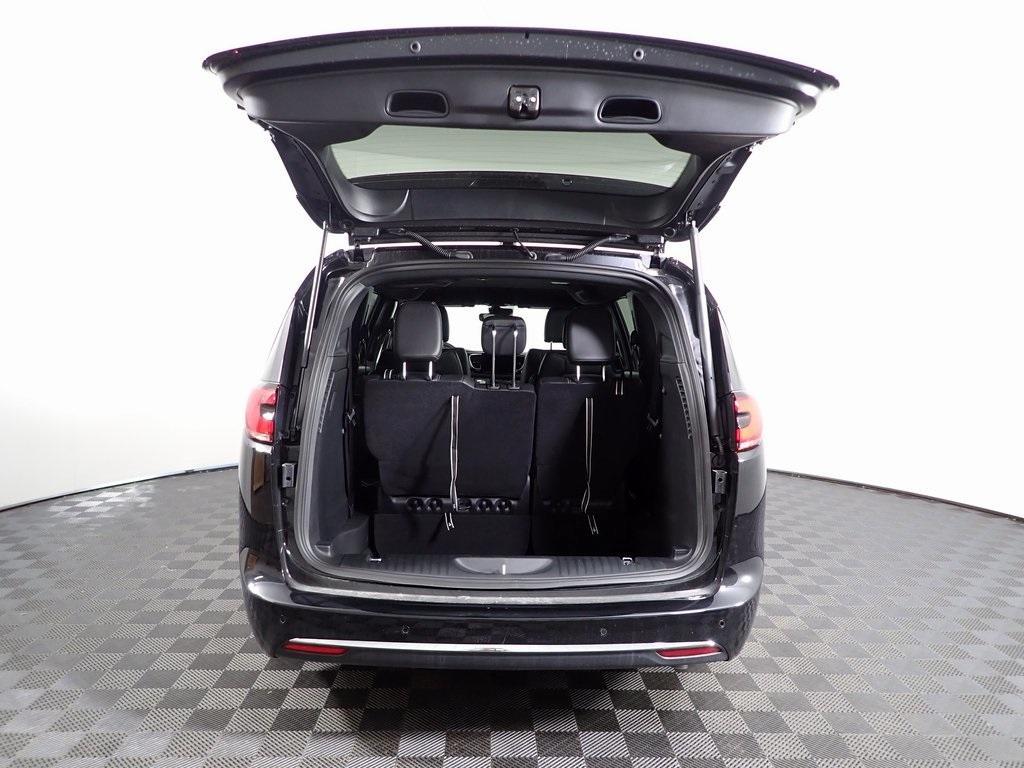new 2025 Chrysler Pacifica car, priced at $40,075