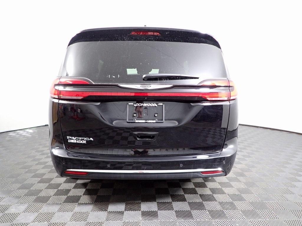 new 2025 Chrysler Pacifica car, priced at $40,075