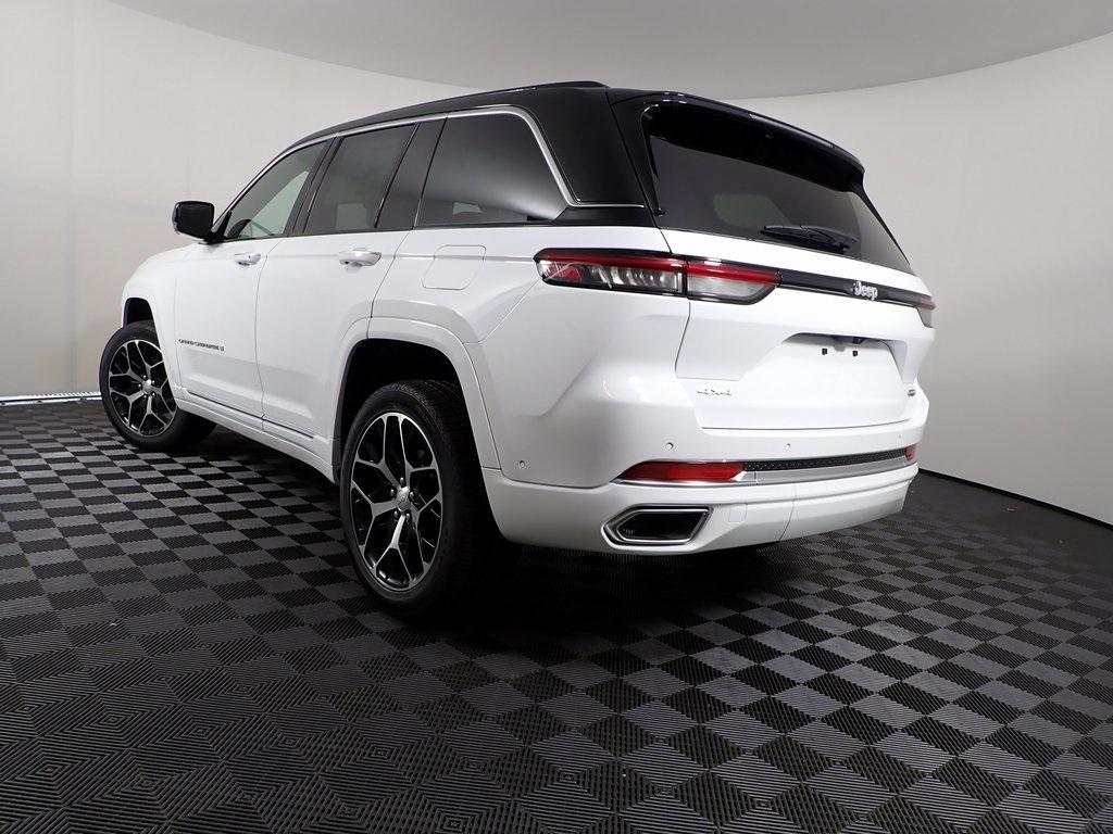 new 2025 Jeep Grand Cherokee car, priced at $59,582
