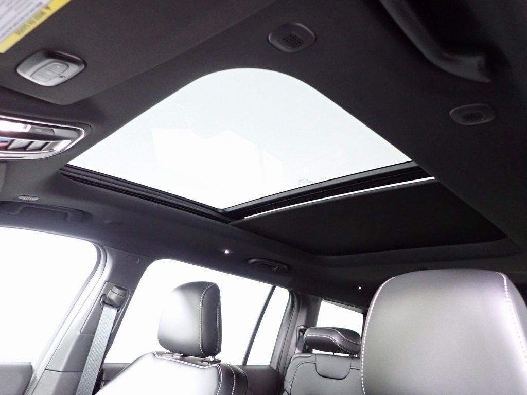 new 2025 Jeep Grand Cherokee L car, priced at $49,008