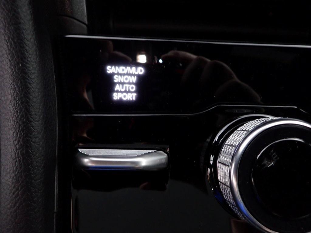 new 2025 Jeep Grand Cherokee L car, priced at $49,008