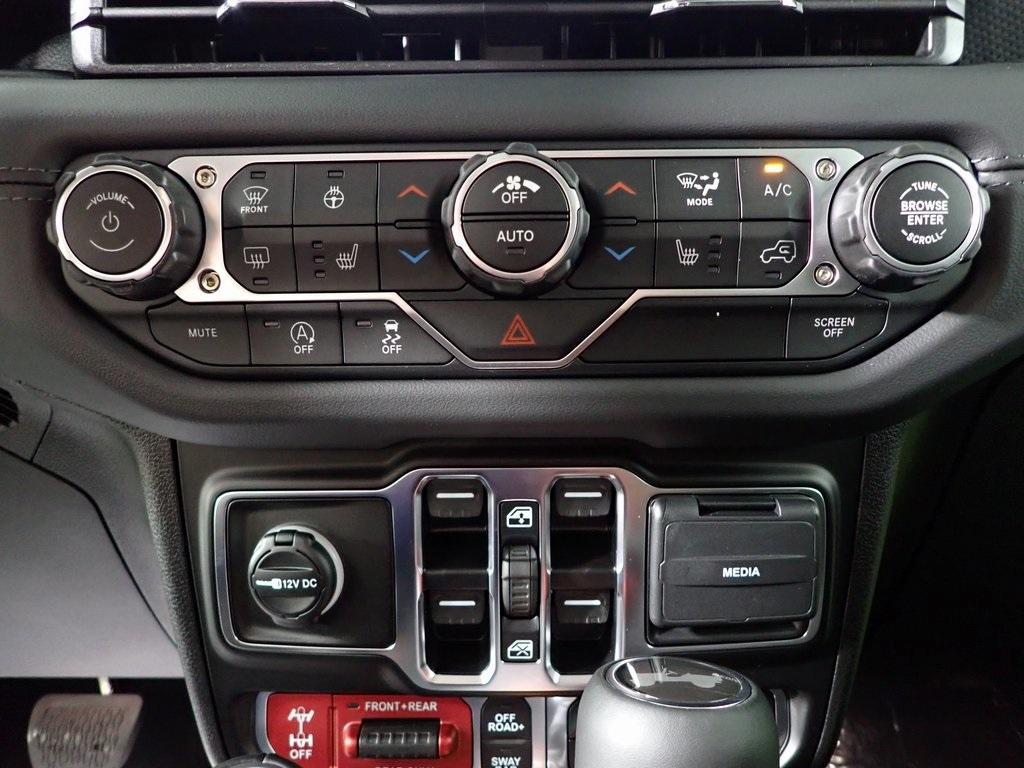 new 2025 Jeep Wrangler car, priced at $56,502