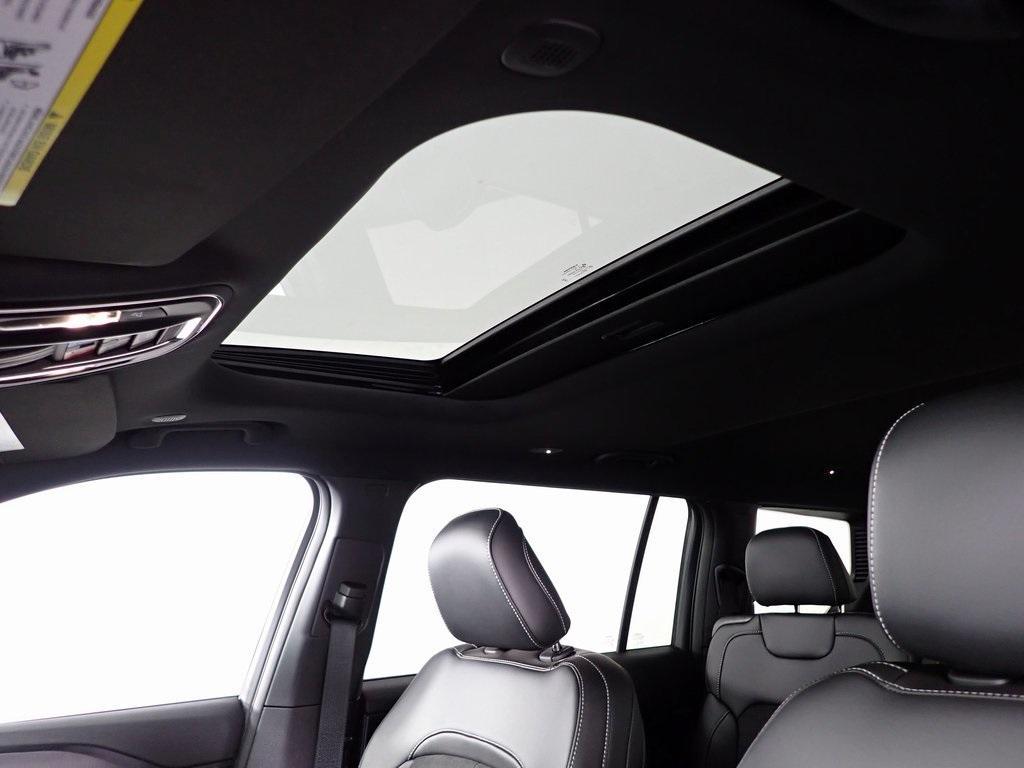 new 2025 Jeep Grand Cherokee L car, priced at $43,299