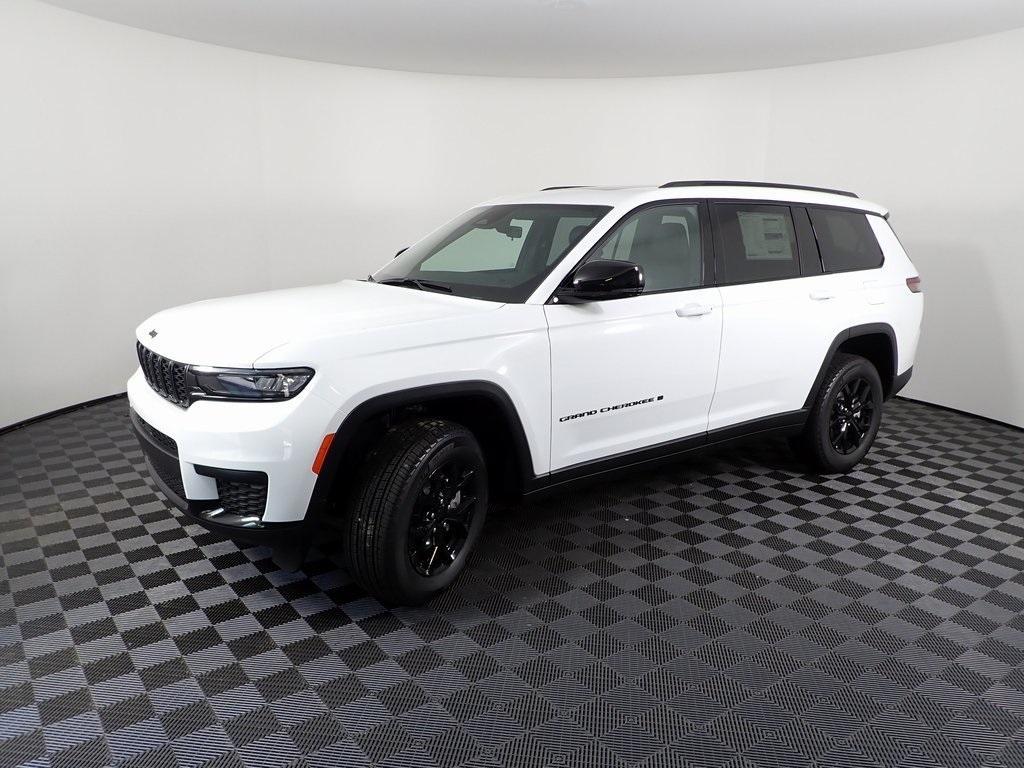 new 2025 Jeep Grand Cherokee L car, priced at $43,299