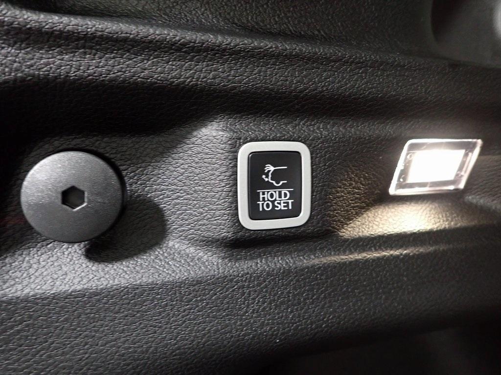 new 2025 Jeep Grand Cherokee L car, priced at $43,299
