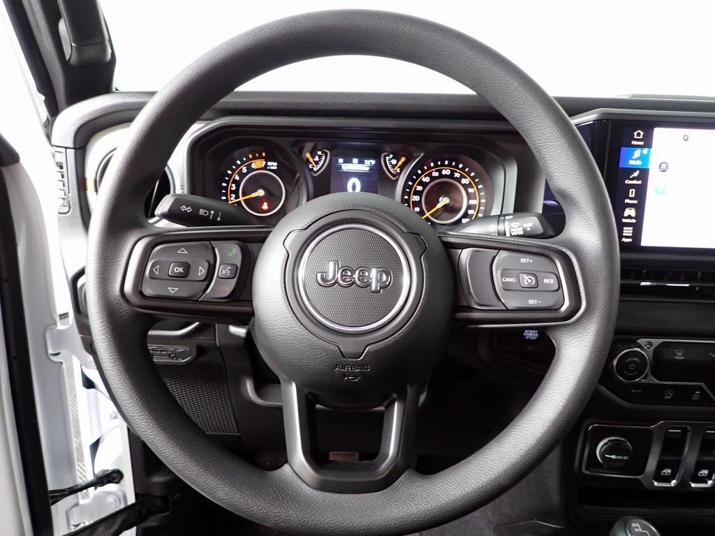 new 2025 Jeep Wrangler car, priced at $31,853