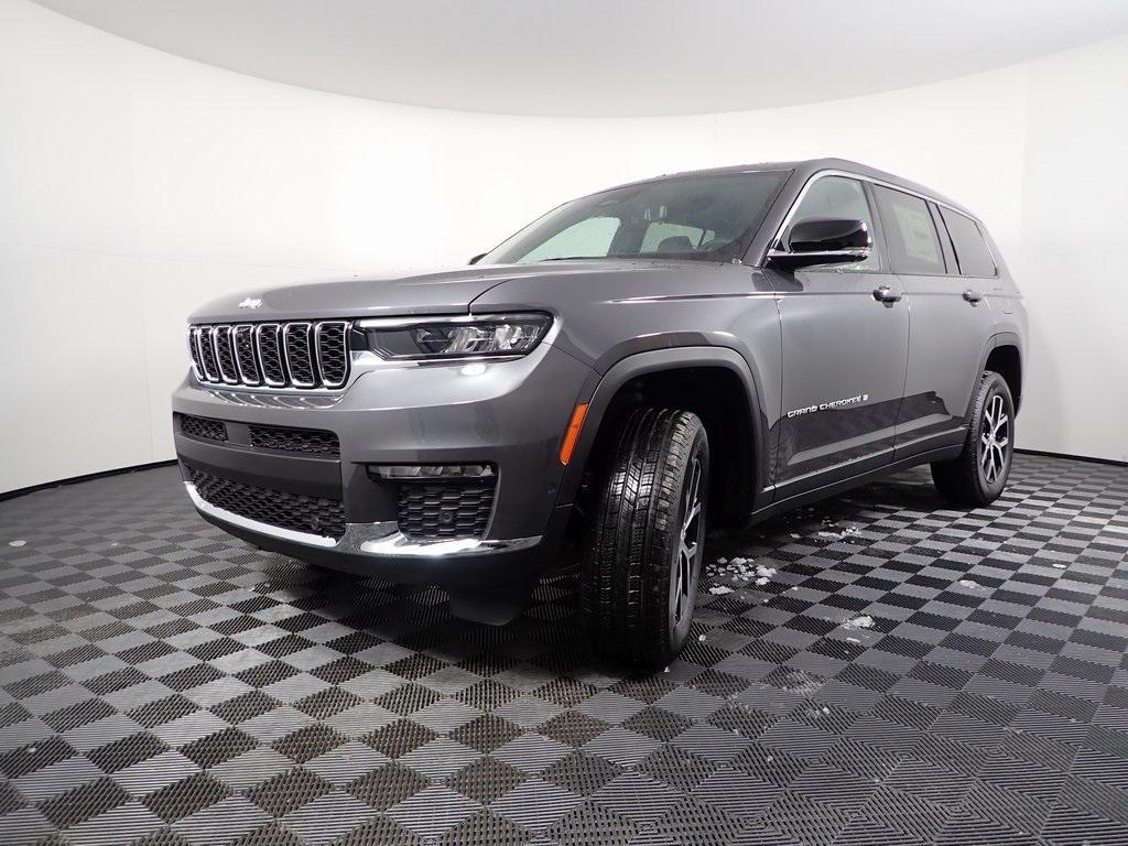 new 2025 Jeep Grand Cherokee L car, priced at $53,000