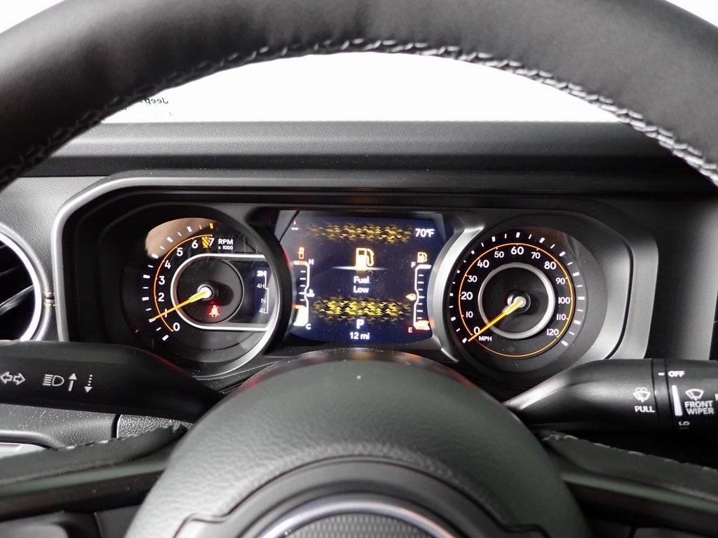 new 2025 Jeep Gladiator car, priced at $45,152