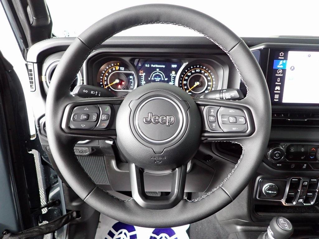 new 2025 Jeep Gladiator car, priced at $45,152