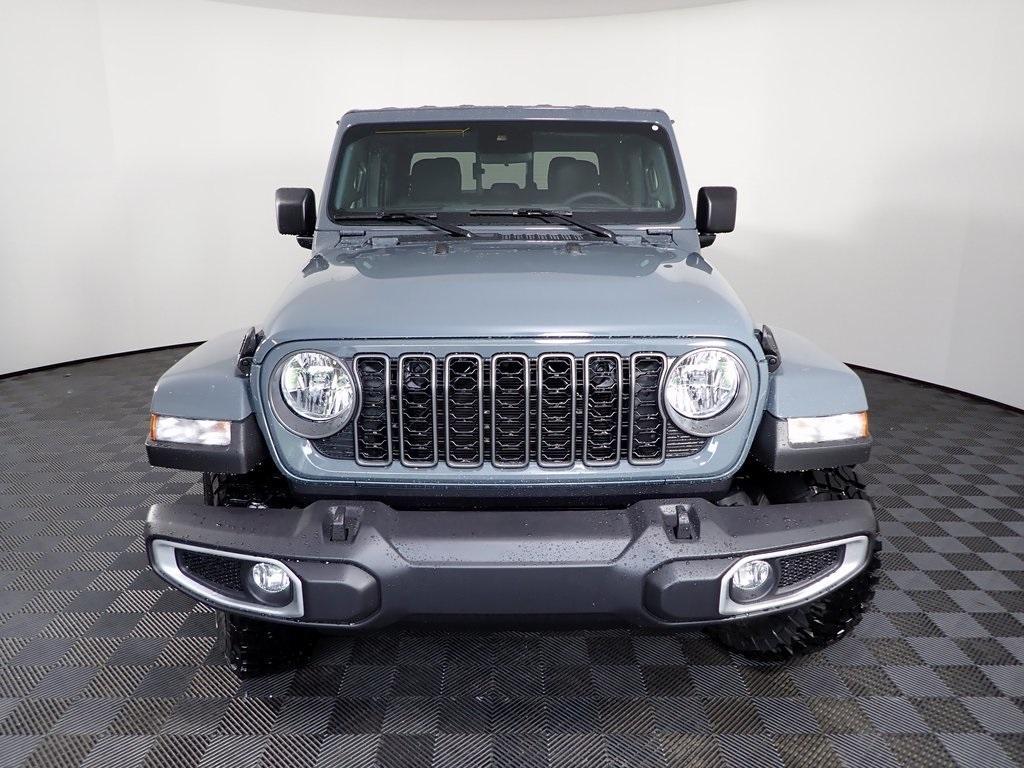 new 2025 Jeep Gladiator car, priced at $45,152