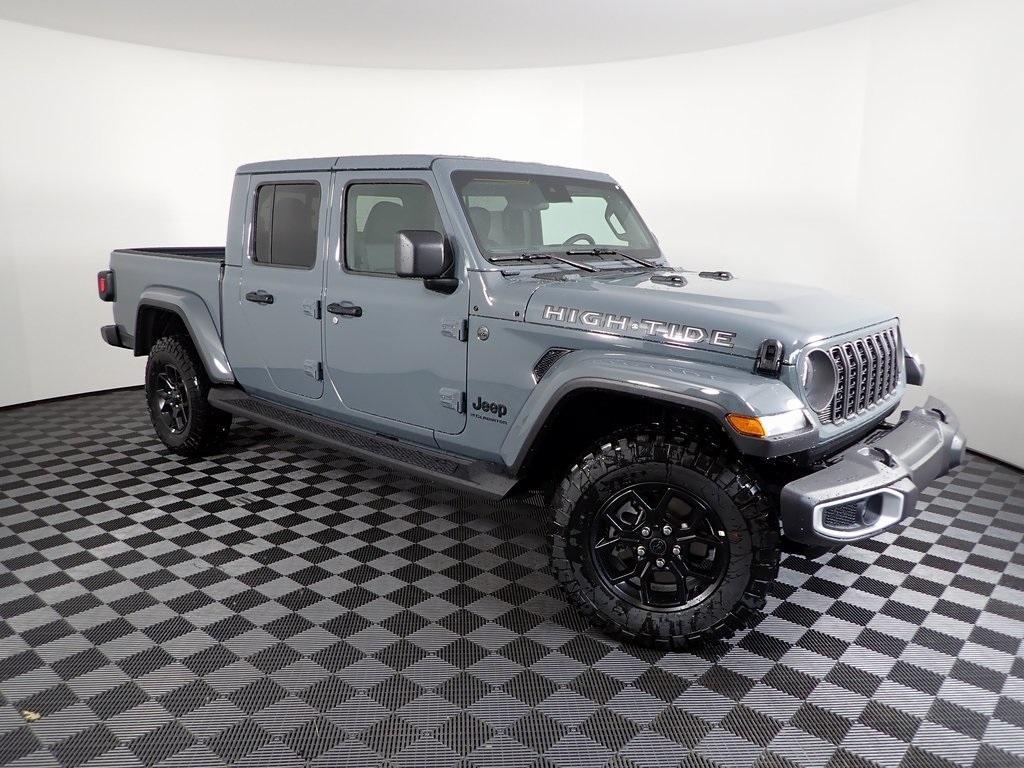 new 2025 Jeep Gladiator car, priced at $45,152