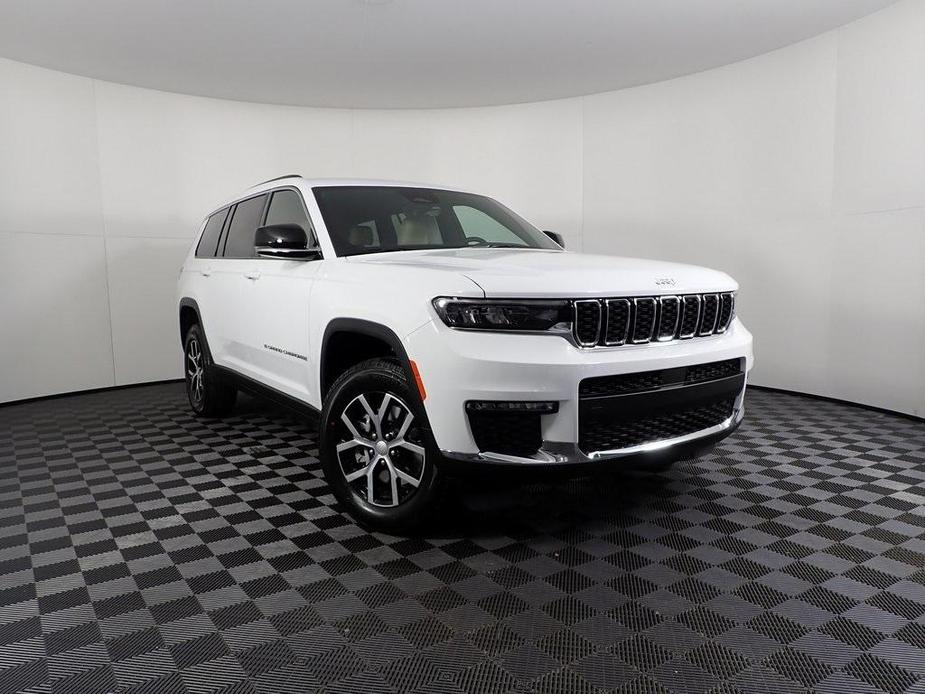 new 2025 Jeep Grand Cherokee L car, priced at $43,500