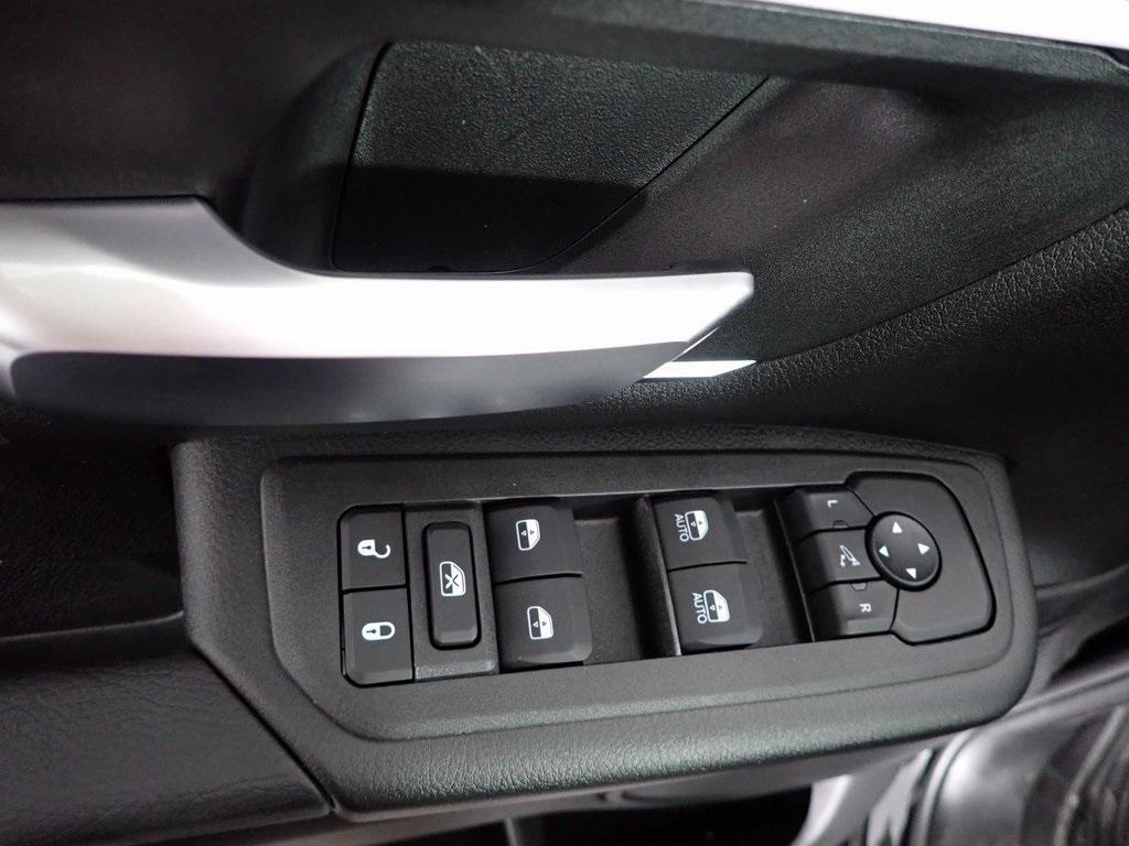 new 2025 Ram 1500 car, priced at $47,994