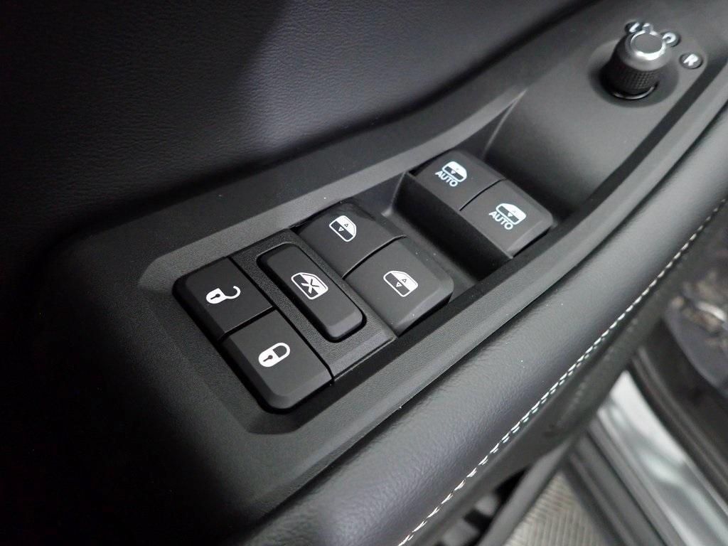 new 2025 Jeep Grand Cherokee car, priced at $46,730