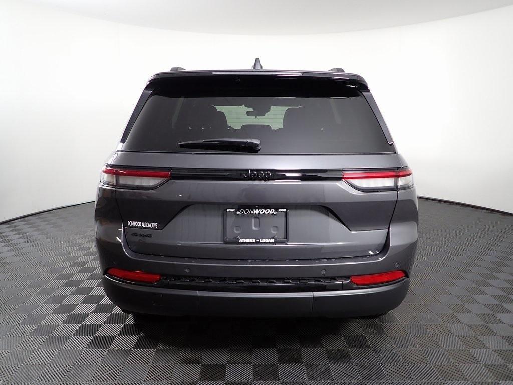new 2025 Jeep Grand Cherokee car, priced at $46,730