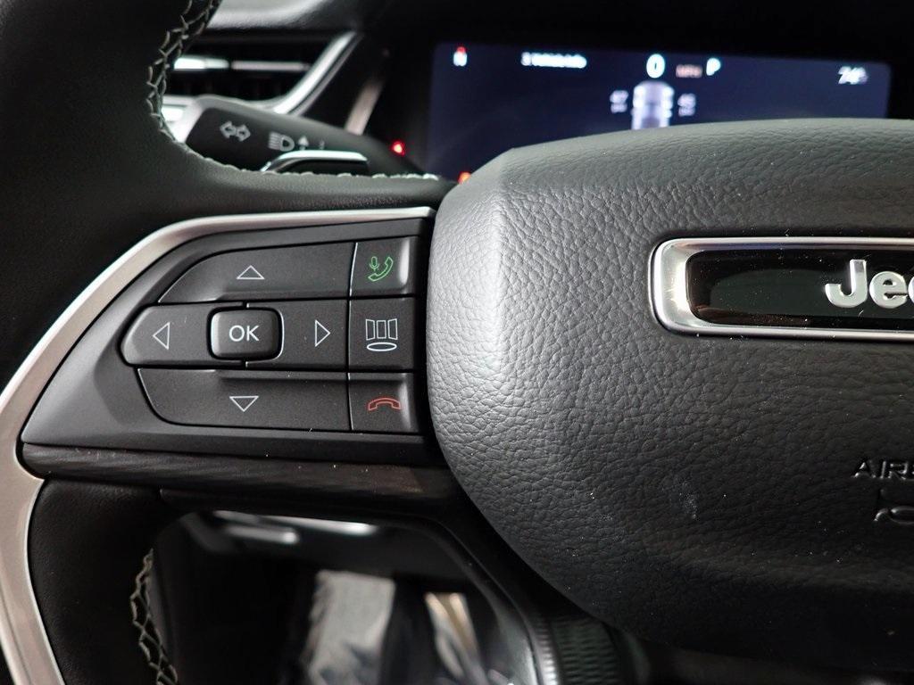 new 2025 Jeep Grand Cherokee car, priced at $46,730