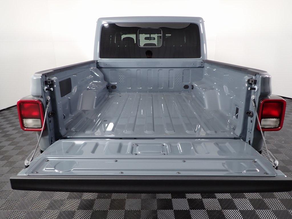 new 2025 Jeep Gladiator car, priced at $40,500