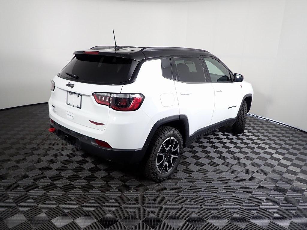 new 2025 Jeep Compass car, priced at $32,072