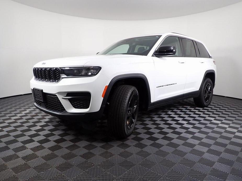 used 2023 Jeep Grand Cherokee car, priced at $29,000