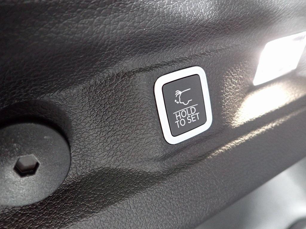 new 2025 Jeep Grand Cherokee L car, priced at $51,500