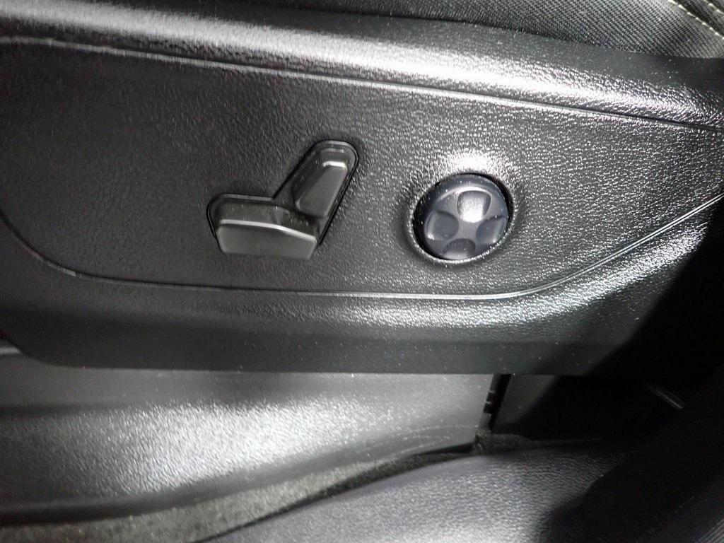 used 2021 Ram 1500 car, priced at $30,000