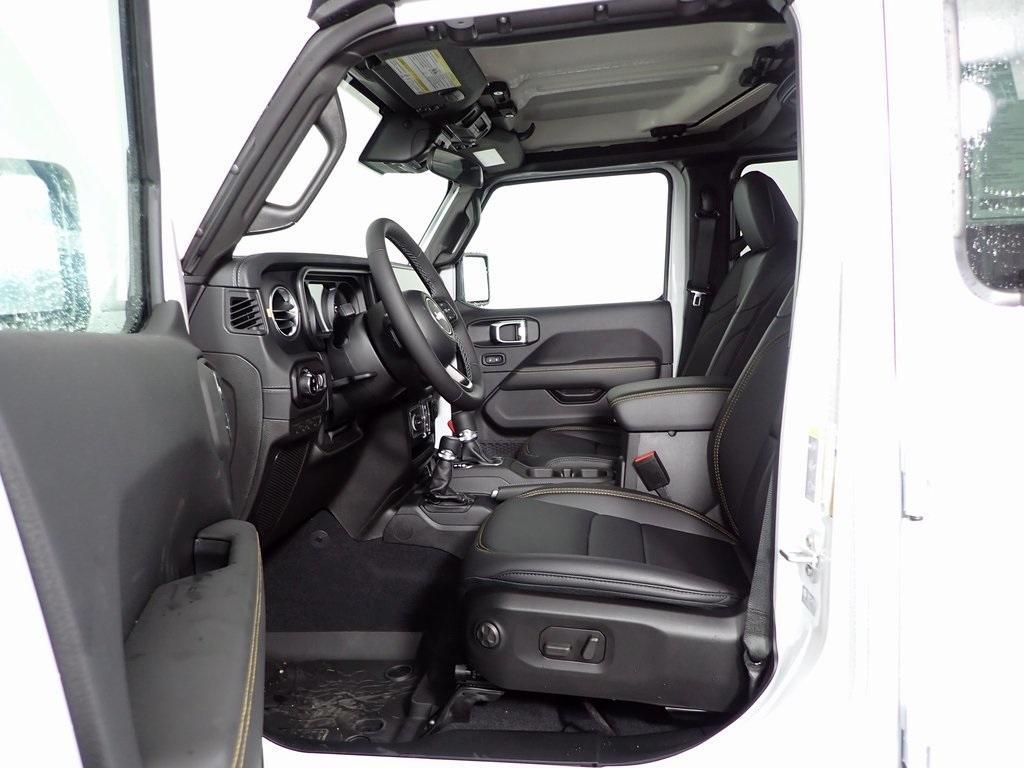 new 2025 Jeep Gladiator car, priced at $44,643