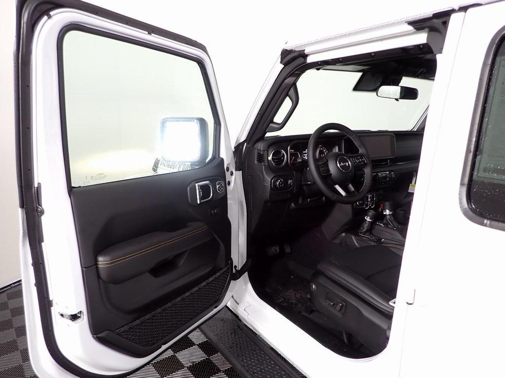 new 2025 Jeep Gladiator car, priced at $44,643