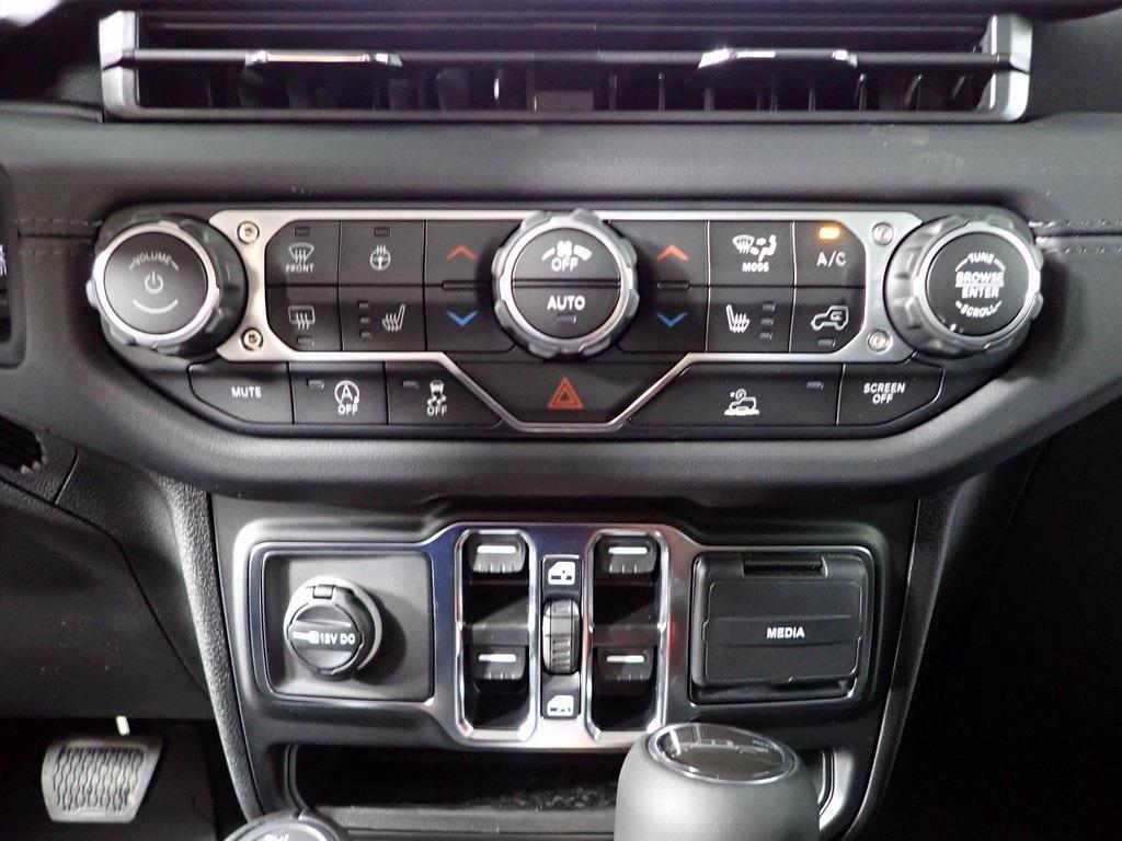 new 2025 Jeep Gladiator car, priced at $44,643