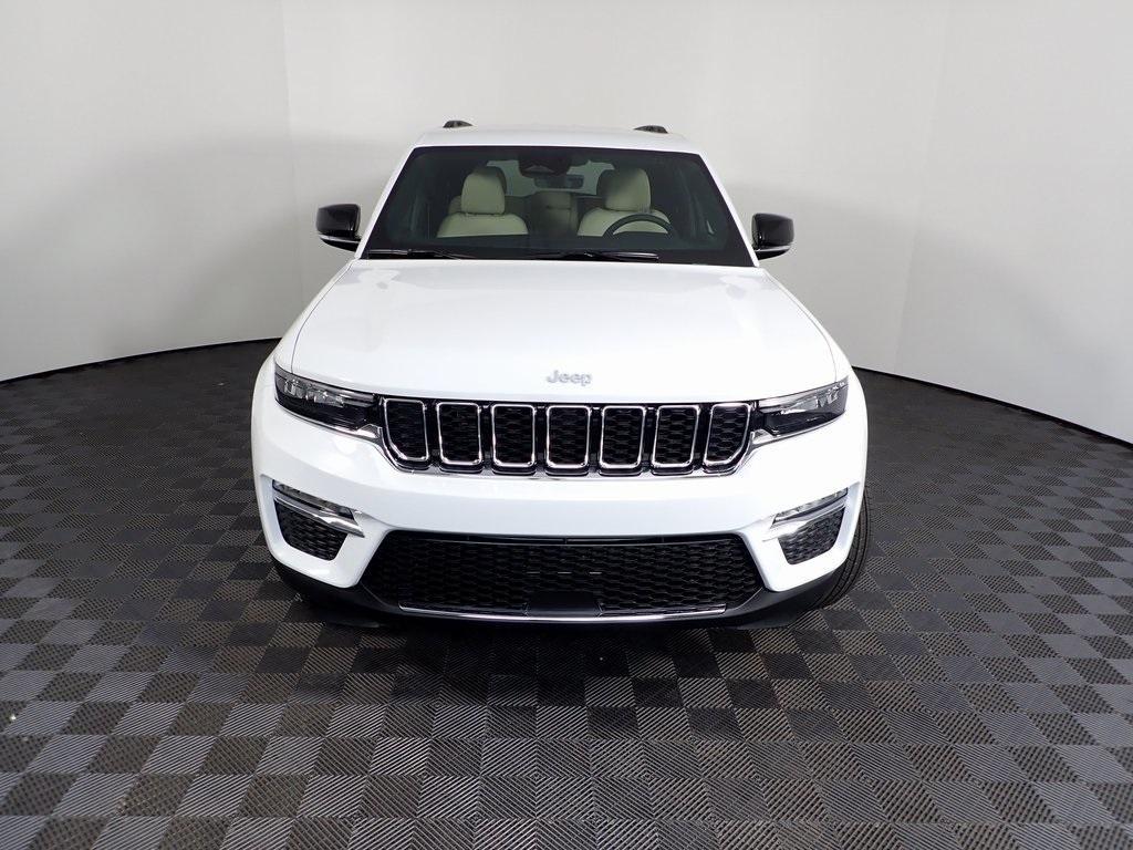 new 2025 Jeep Grand Cherokee car, priced at $42,456