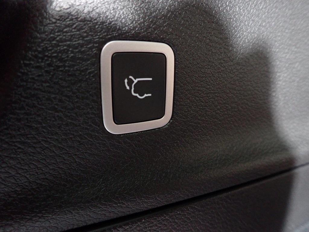 new 2026 Chrysler Pacifica car, priced at $53,535