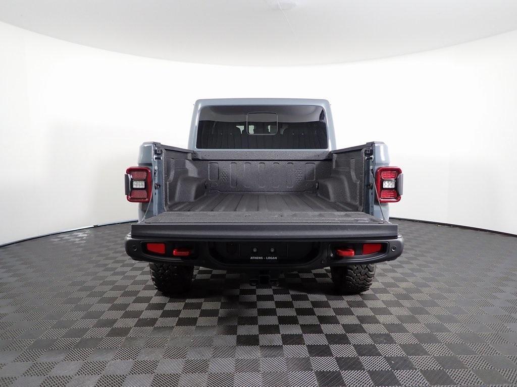 new 2025 Jeep Gladiator car, priced at $58,935