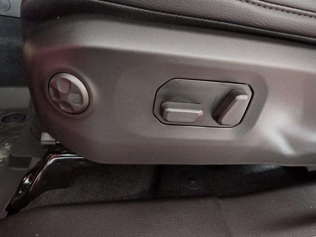 new 2025 Jeep Gladiator car, priced at $43,631