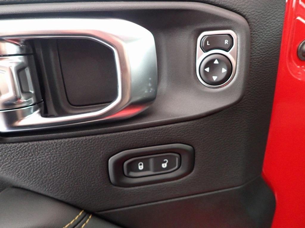 new 2025 Jeep Gladiator car, priced at $43,631