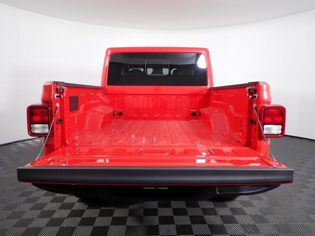 new 2025 Jeep Gladiator car, priced at $43,631